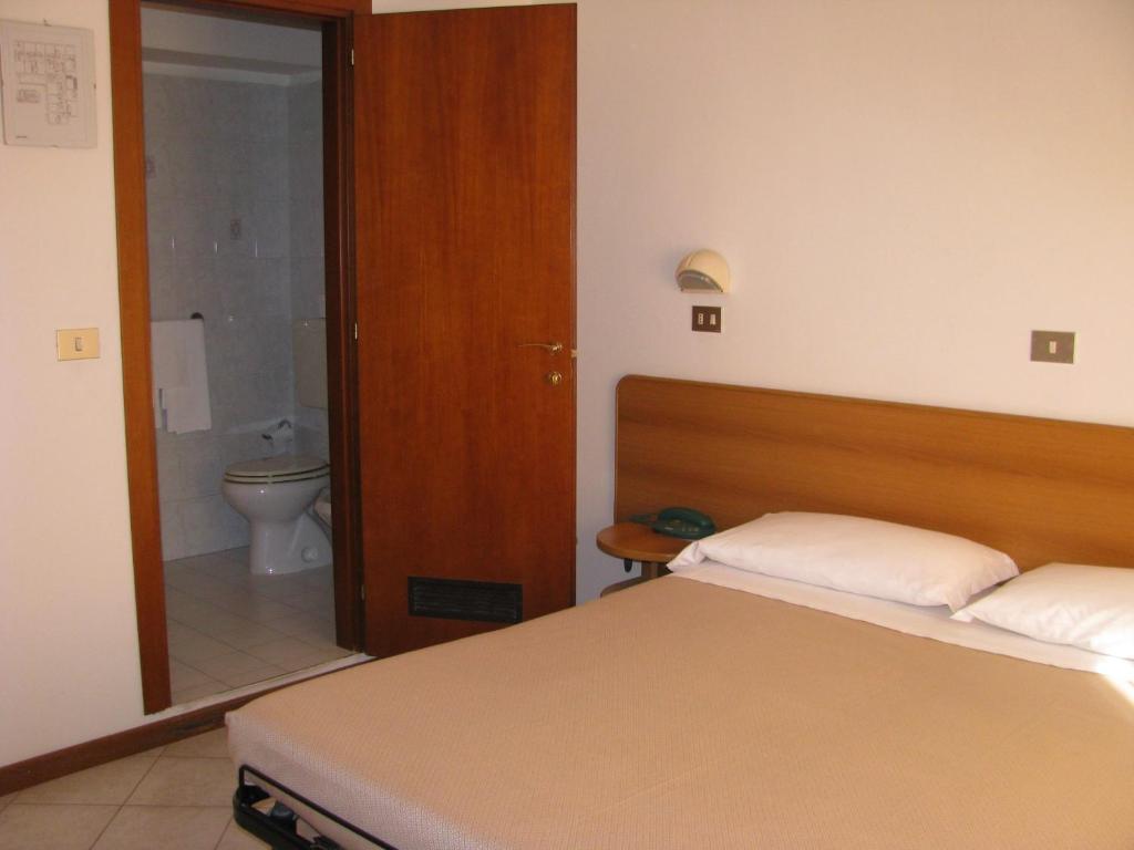 Pensione Marconi Bologna Room photo